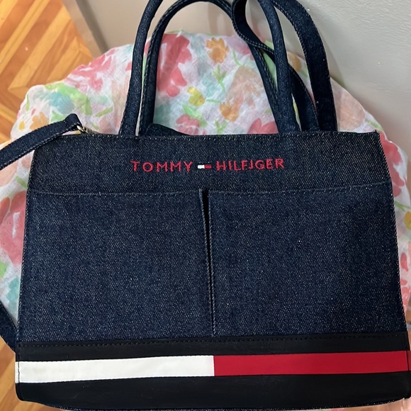 Brand New Women Tommy Hilfiger Bag - Picture 3 of 4